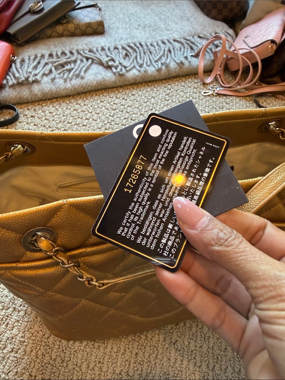 Chanel - Picture 5 of 10